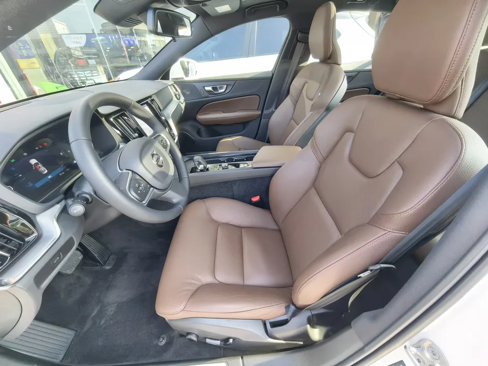 Volvo S60 S60 2025 Volvo S60 2025 B4 Zhiyi Luxury Edition 2025 — thumbnail 5