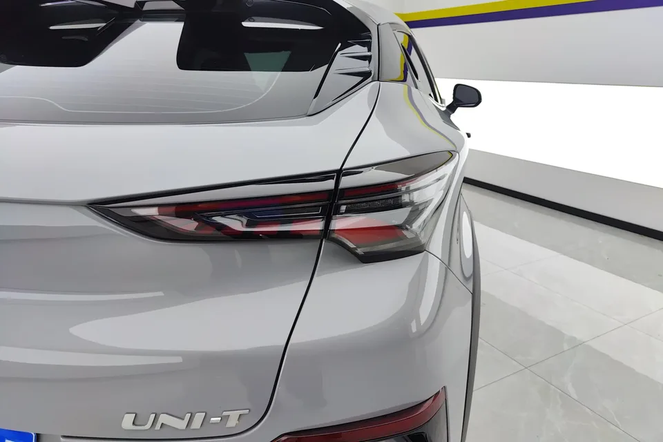 Changan UNI-T Changan UNI-T 2022 1.5T Premium Edition 2022 — миниатюра 2