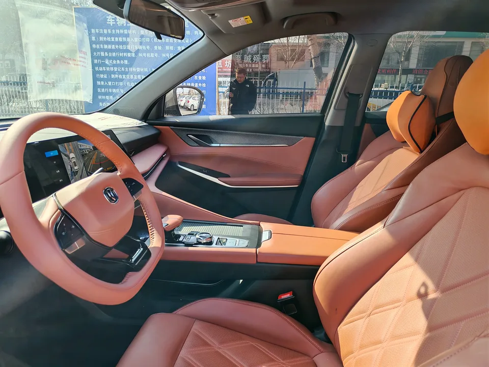 Changan CS75PLUS third generation 1.5T automatic pilot model 2023 — миниатюра 5