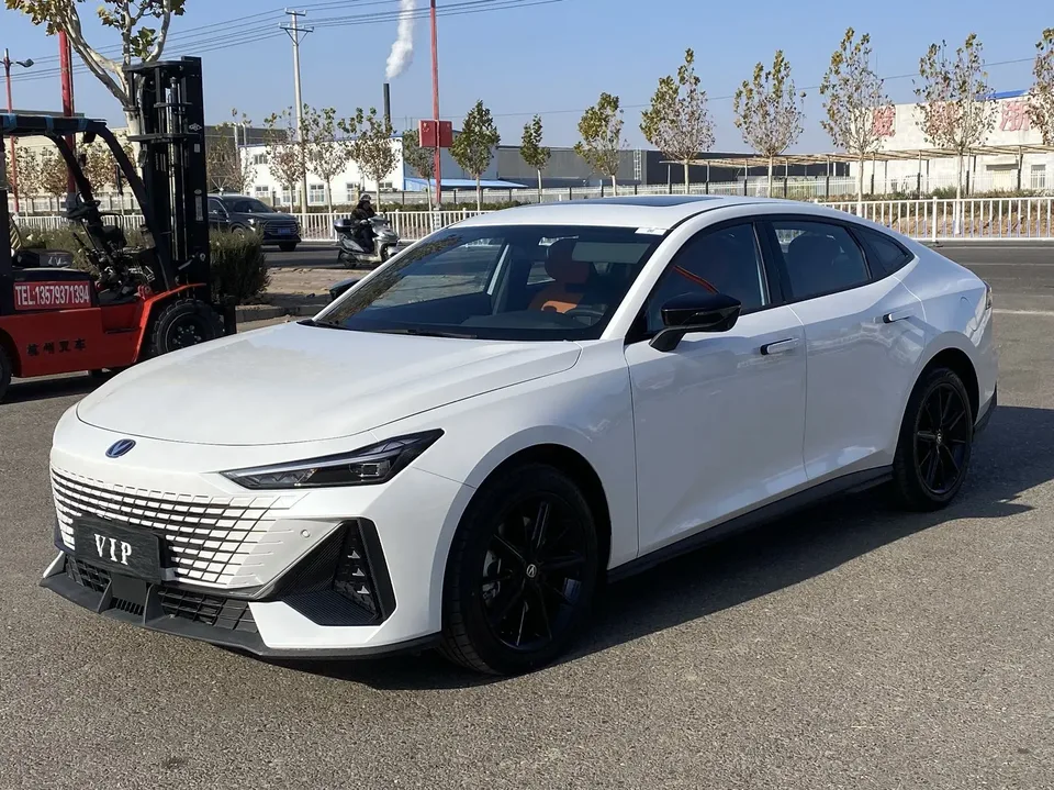 Changan UNI-V 2023
