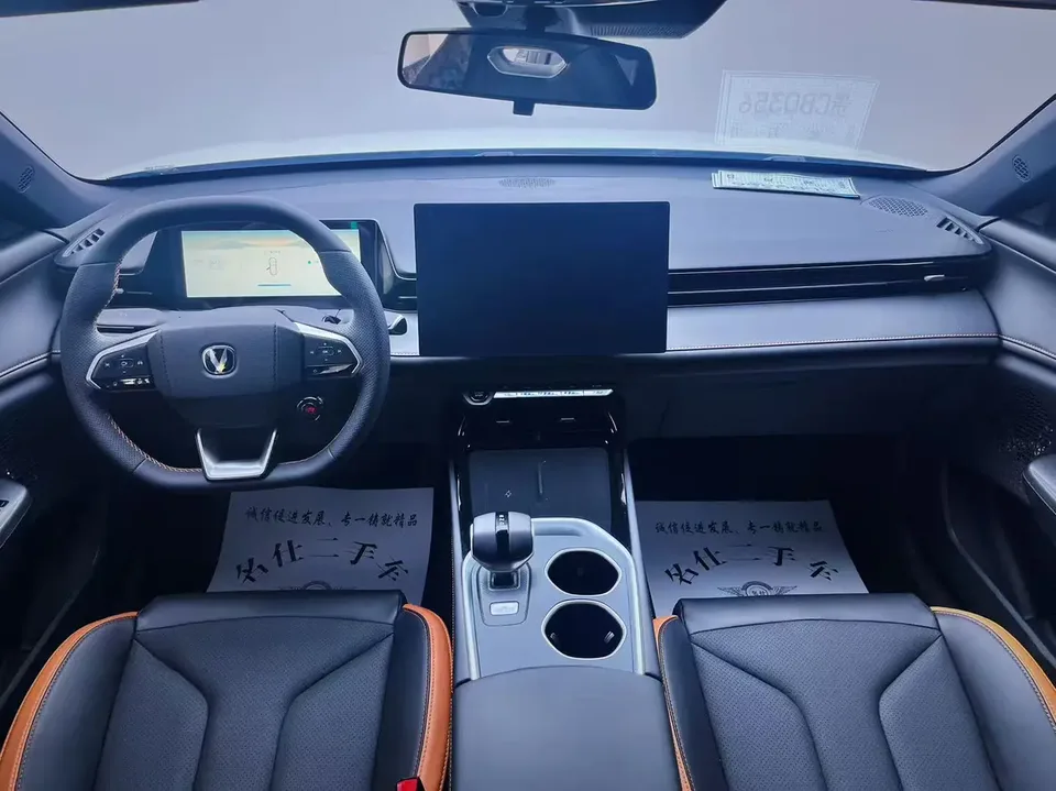 Changan UNI-V third generation 1.5T 500Bar Premium Edition 2026 — миниатюра 5
