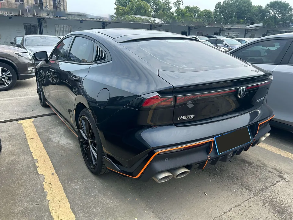 Changan UNI-V 1.5T Sports Edition 2023 — миниатюра 4