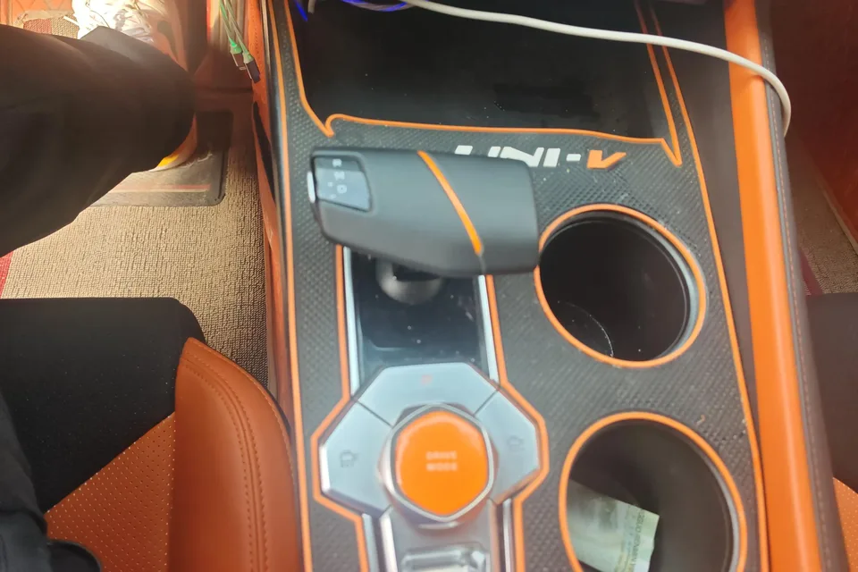 Changan UNI-V UNI-V 2023 1.5T Sports Edition 2024 — thumbnail 4