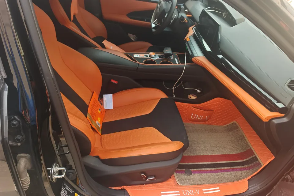 Changan UNI-V UNI-V 2023 1.5T Sports Edition 2024 — thumbnail 5