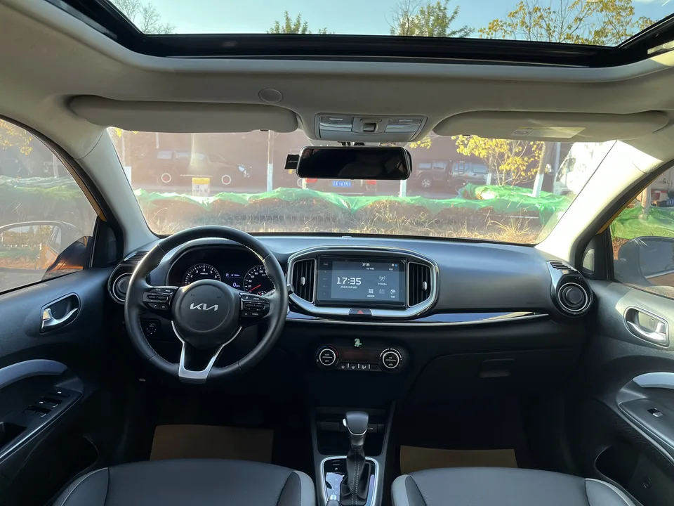 Kia KX1 1.4L CVT fun sunroof model 2022 — миниатюра 3