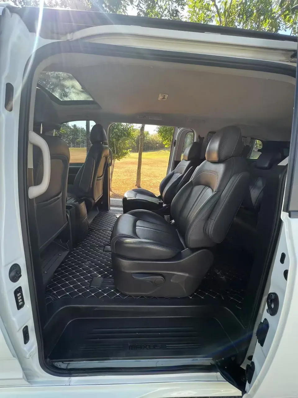 Datong Maxus G10 Maxus G10 2021 2.0T Diesel Manual Smart Edition 7 Seaters 2022 — миниатюра 3