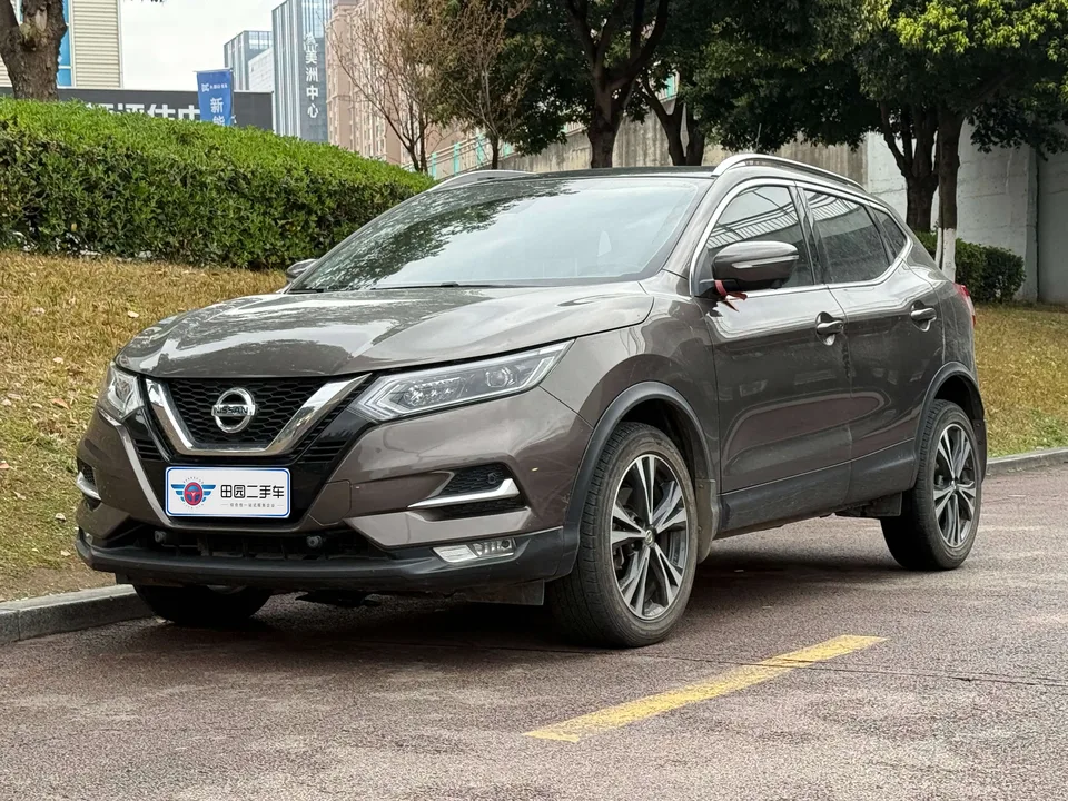 Nissan Qashqai Qashqai 2022 2.0L XV Prem. Deluxe Edition 2023 — фото 1, купить с доставкой в Москву