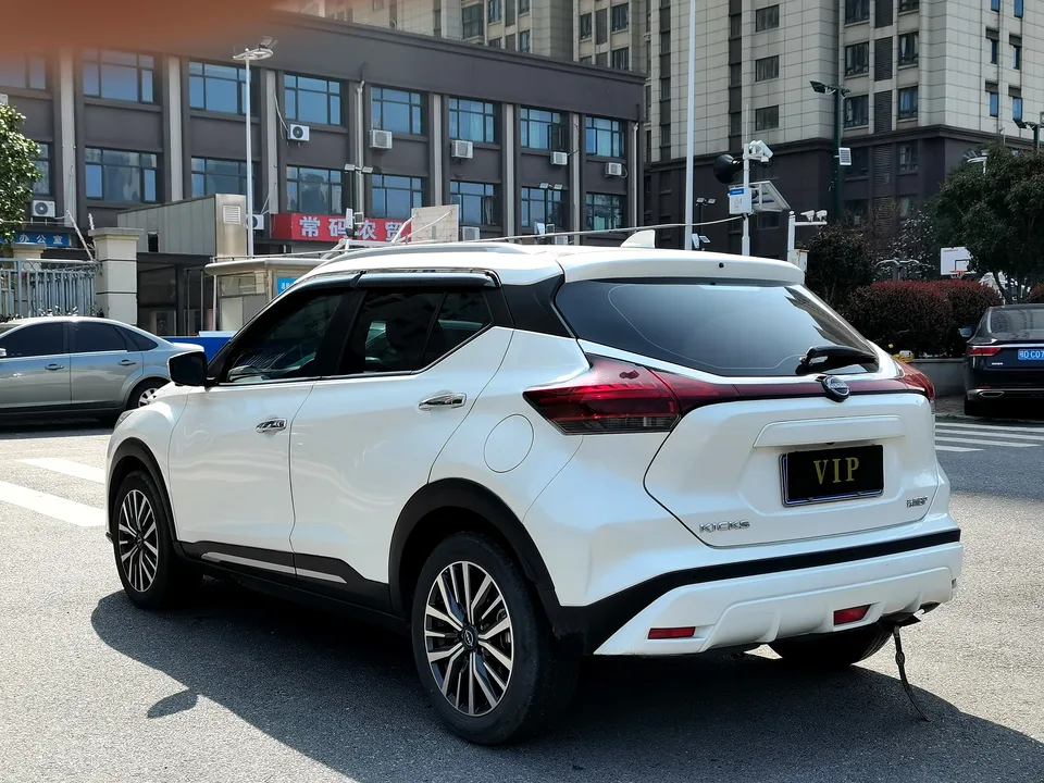 Nissan Jinke Jinqing 1.5L "Jin" Deluxe Edition 2023 — миниатюра 2