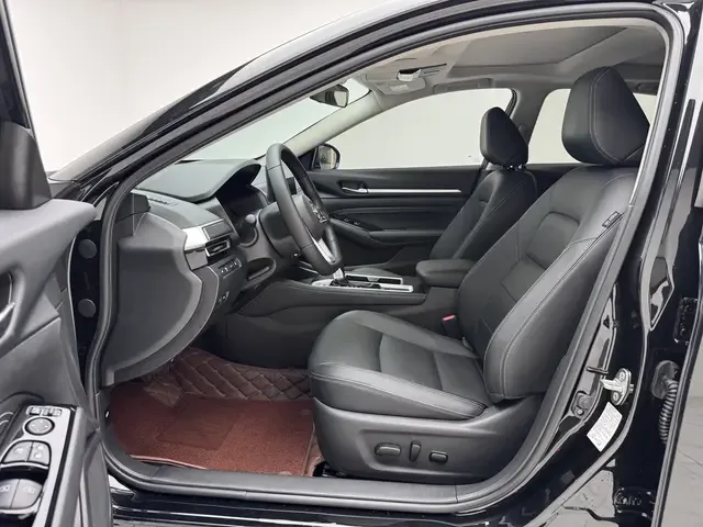 Nissan Altima Sound of nature 2022 2.0L XL-TLS Enjoy Edition 2024 — thumbnail 4