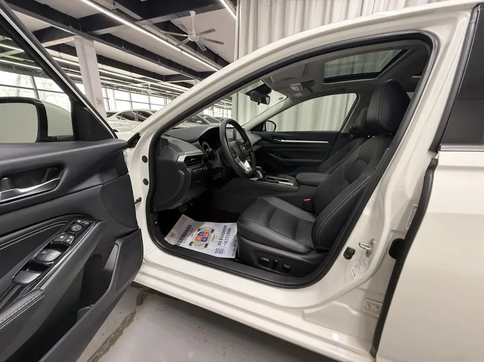 Nissan Altima Teana 2021 2.0L XL Comfort Edition 2022 — миниатюра 5