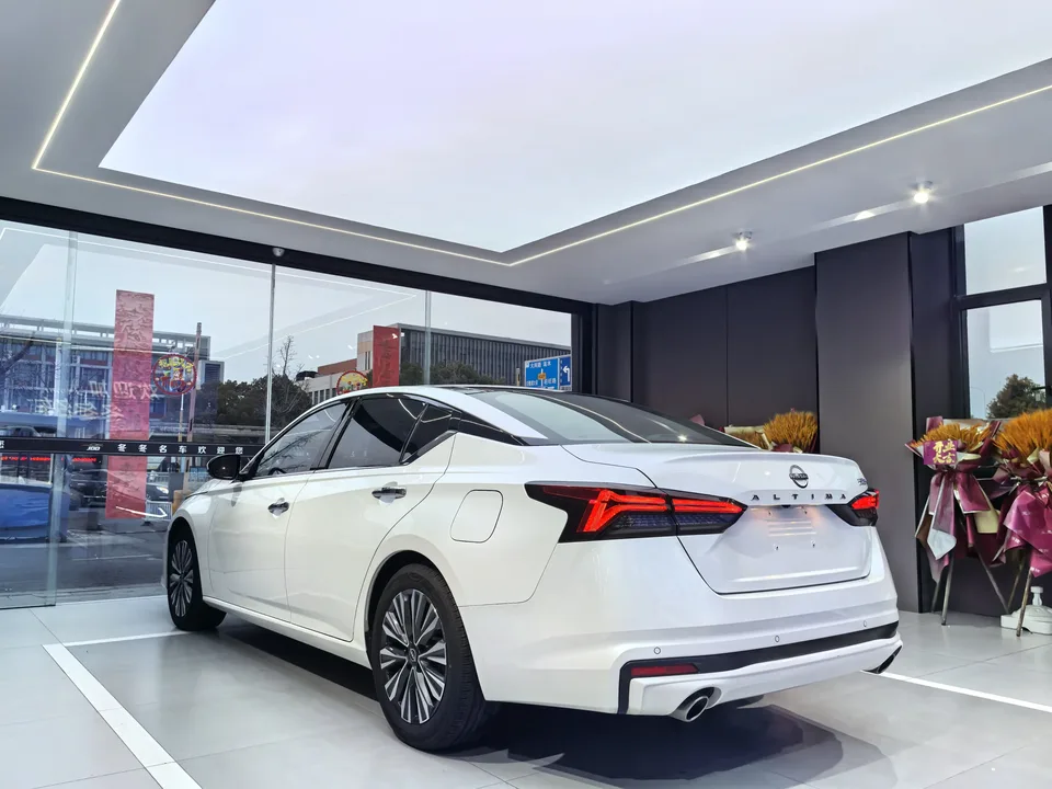 Nissan Altima Teana 2022 Teana 2.0L XL-TLS Enjoy Edition 2023 — thumbnail 3