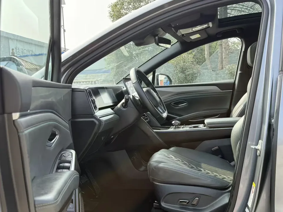 BYD Song L DM Intelligent Driving Edition DM-i 160KM Beyond Edition 2025 — миниатюра 3