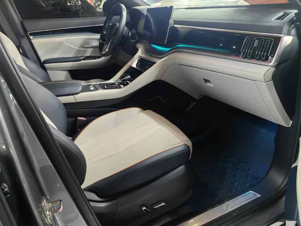BYD Song PLUS DM DM-i 110KM 2WD Flagship PLUS 2022 — миниатюра 2