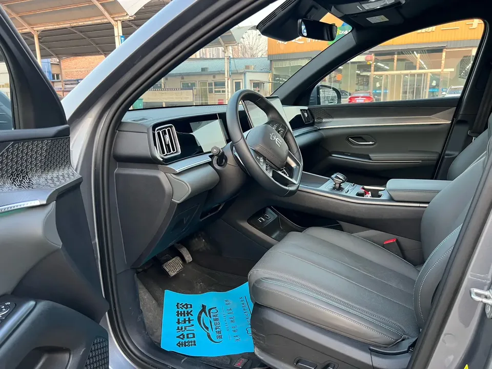 BYD Song Pro DM Second Generation Intelligent Driving Edition DM-i 115KM Excellence Edition 2025 — миниатюра 5