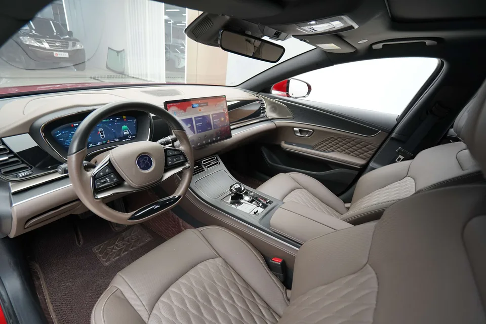 BYD Han DM DM-i 121KM Premium Edition 2023 — миниатюра 4