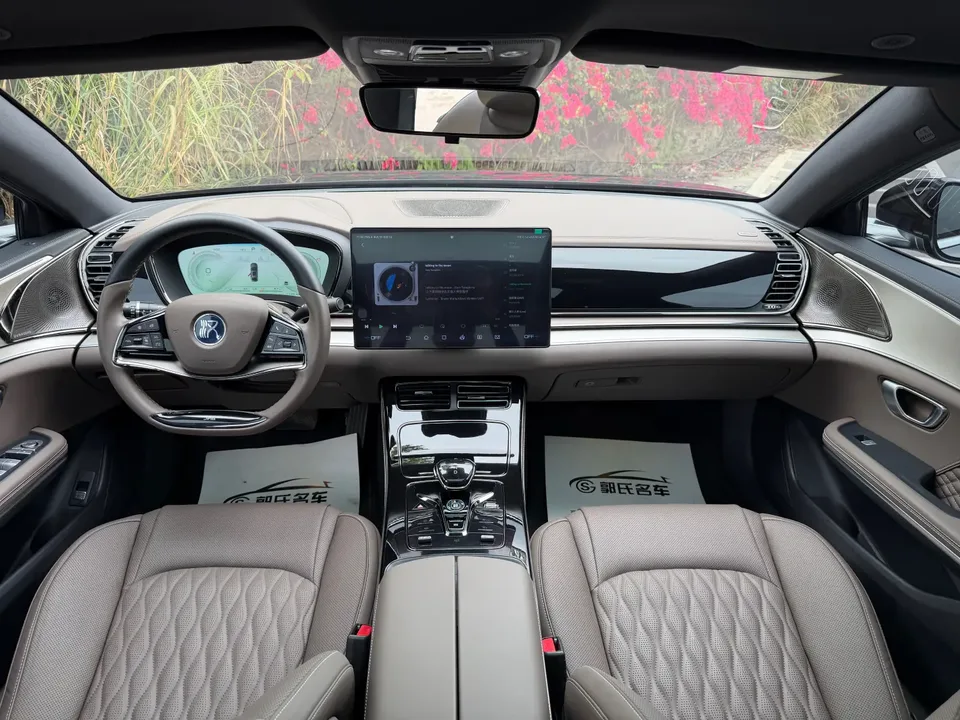 BYD Han DM DM-i Champion Edition 121KM Prestige Edition 2024 — миниатюра 5