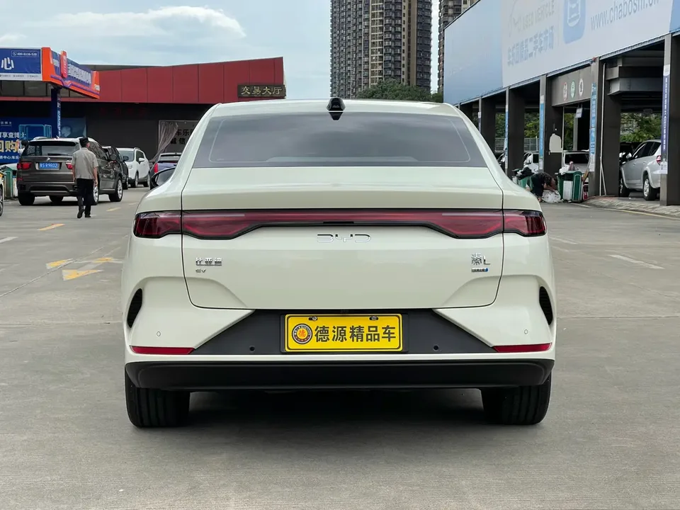 BYD Qin L EV 545km Surpassing Edition 2025 — миниатюра 2
