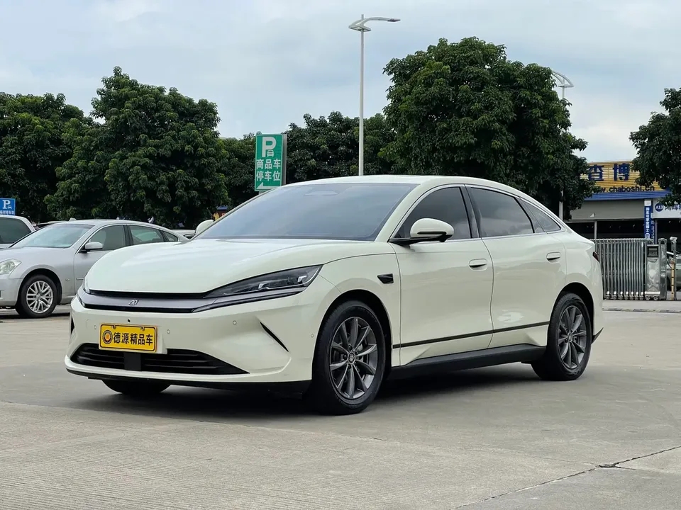 BYD Qin L EV 2025