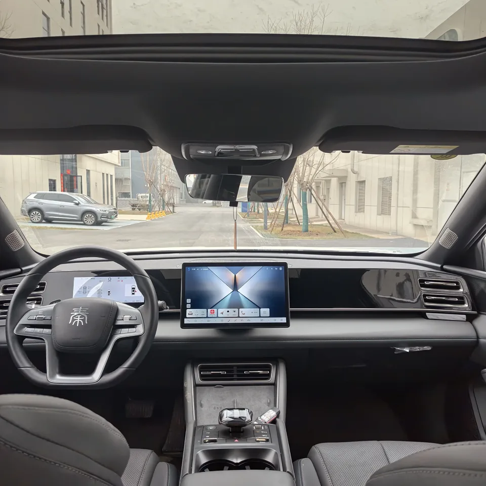 BYD Qin L DM Intelligent Driving Edition DM-i 120KM Beyond Edition 2025 — миниатюра 4