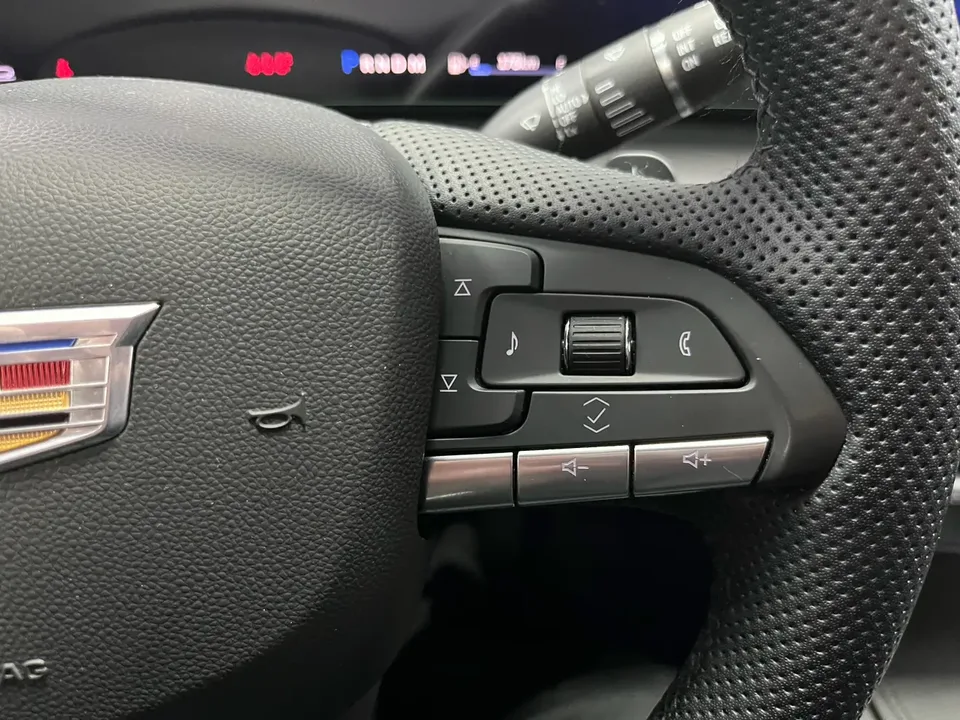 Cadillac XT4 Cadillac XT4 2024 28T 2WD Luxury 2023 — миниатюра 3
