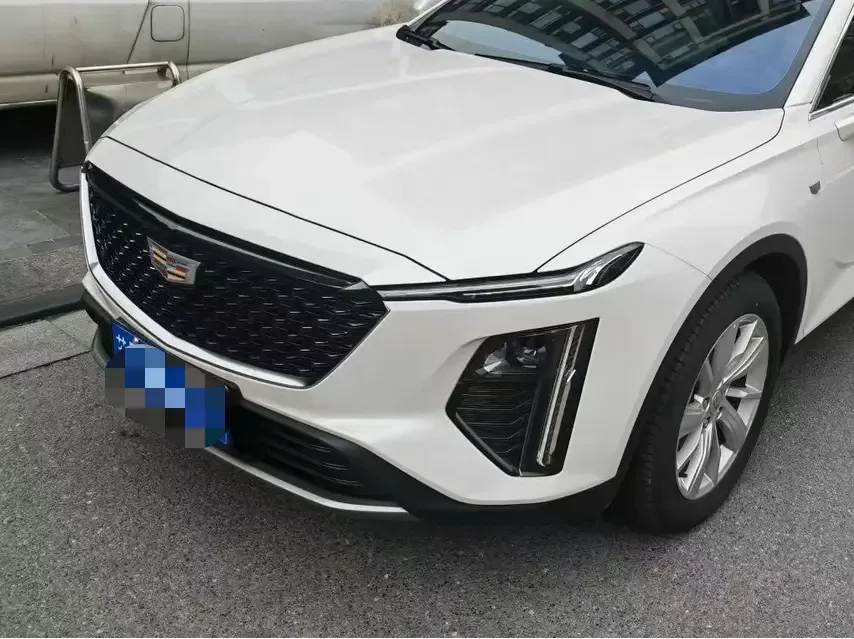 Cadillac GT4 25T Fashion Edition 2025 — миниатюра 3