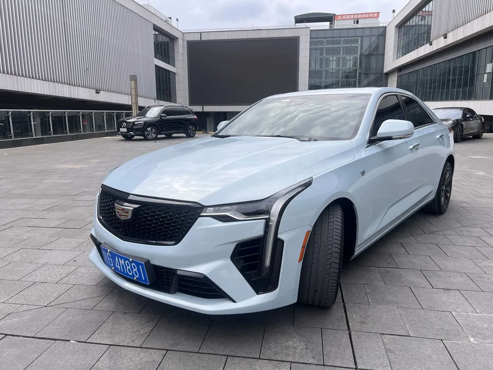 Cadillac CT4 2022