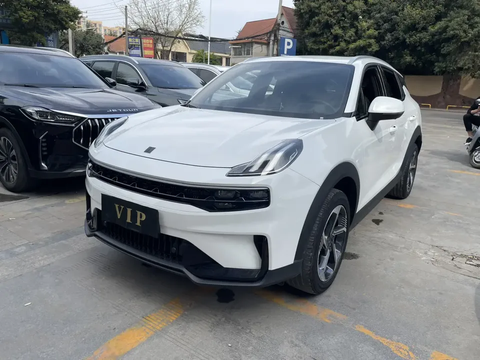Lynk & Co 06 2023