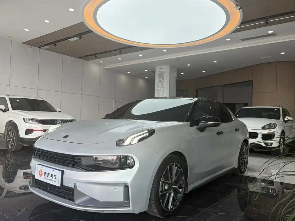 Lynk & Co 03 2022