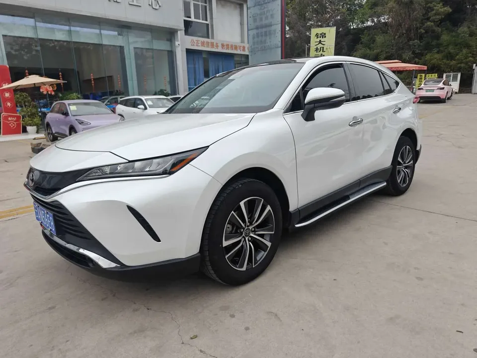 Toyota HARRIER 2022