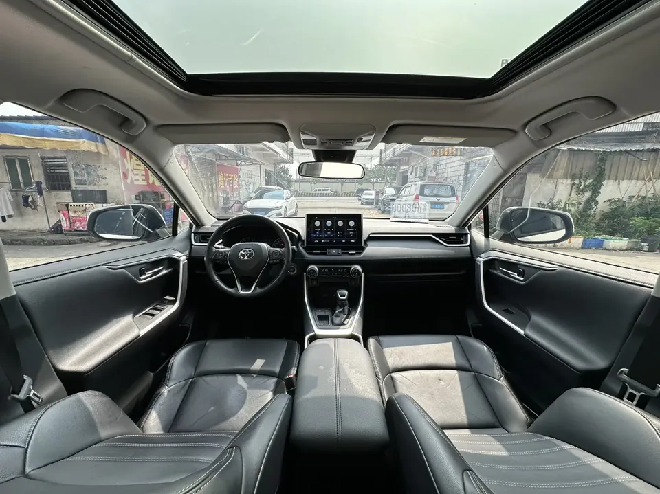 Toyota Willanda 2.0L two-wheel drive luxury version 2022 — миниатюра 3