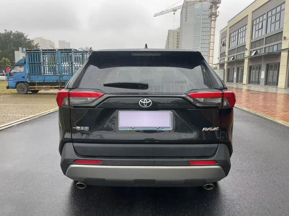Toyota RAV4 2.0L CVT 2WD Fashion Edition 2024 — миниатюра 4