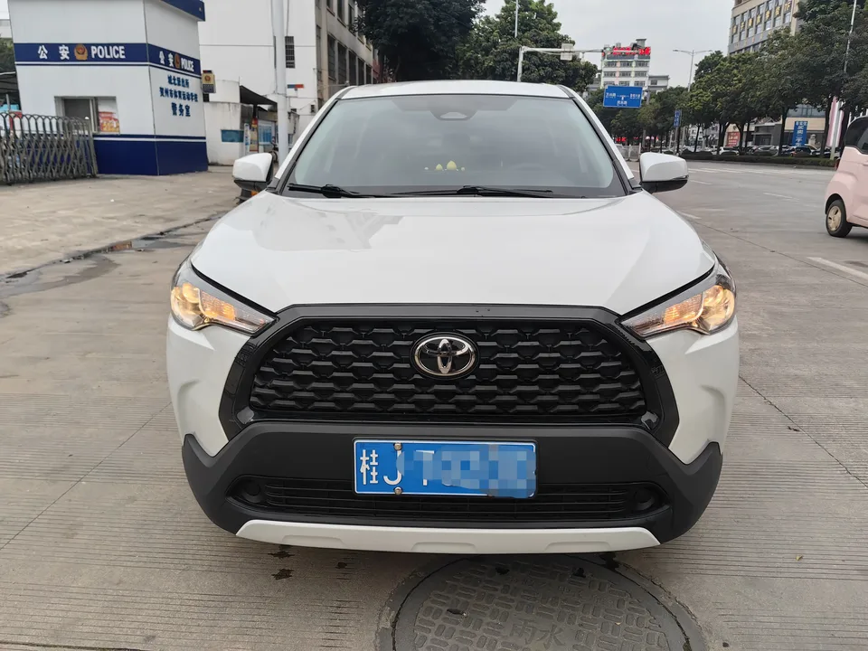 Toyota CorollaCross 2.0L CVT CARE Edition 2024 — миниатюра 2