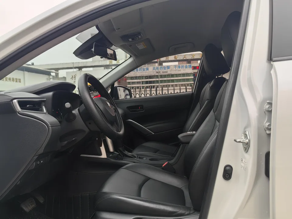 Toyota CorollaCross 2.0L CVT CARE Edition 2024 — миниатюра 4