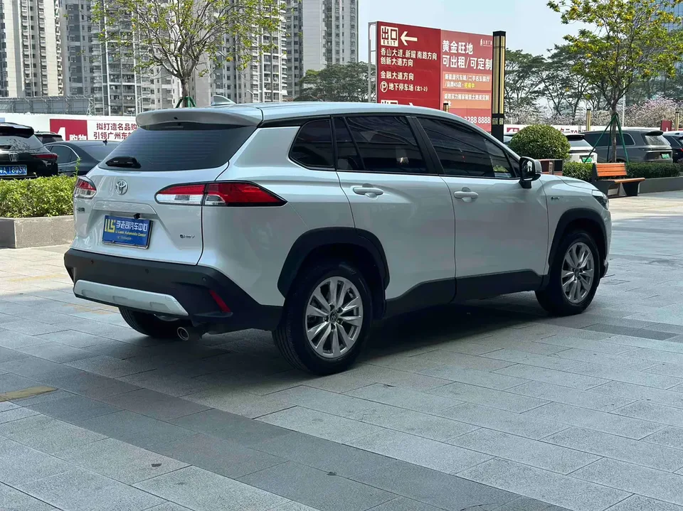 Toyota CorollaCross 2.0L Intelligent Electric Hybrid Dual Engine Pioneer Edition 2024 — миниатюра 3