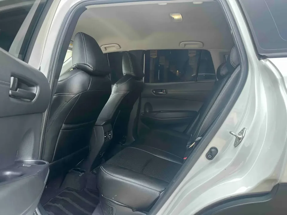 Toyota CorollaCross 2.0L Intelligent Electric Hybrid Dual Engine Pioneer Edition 2024 — миниатюра 4
