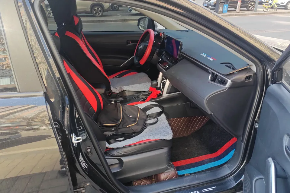 Toyota CorollaCross 2.0L Intelligent Electric Hybrid Dual Engine Pioneer Edition 2023 — миниатюра 2