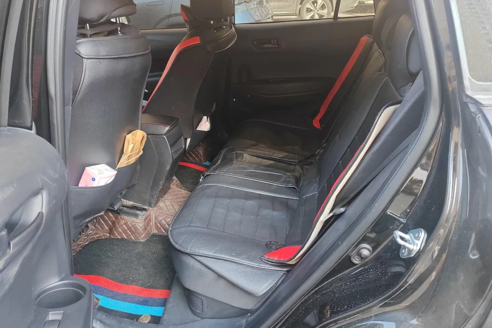Toyota CorollaCross 2.0L Intelligent Electric Hybrid Dual Engine Pioneer Edition 2023 — миниатюра 4