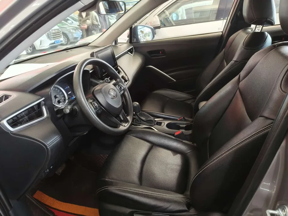Toyota CorollaCross 2.0L Pioneer Edition 2023 — миниатюра 5