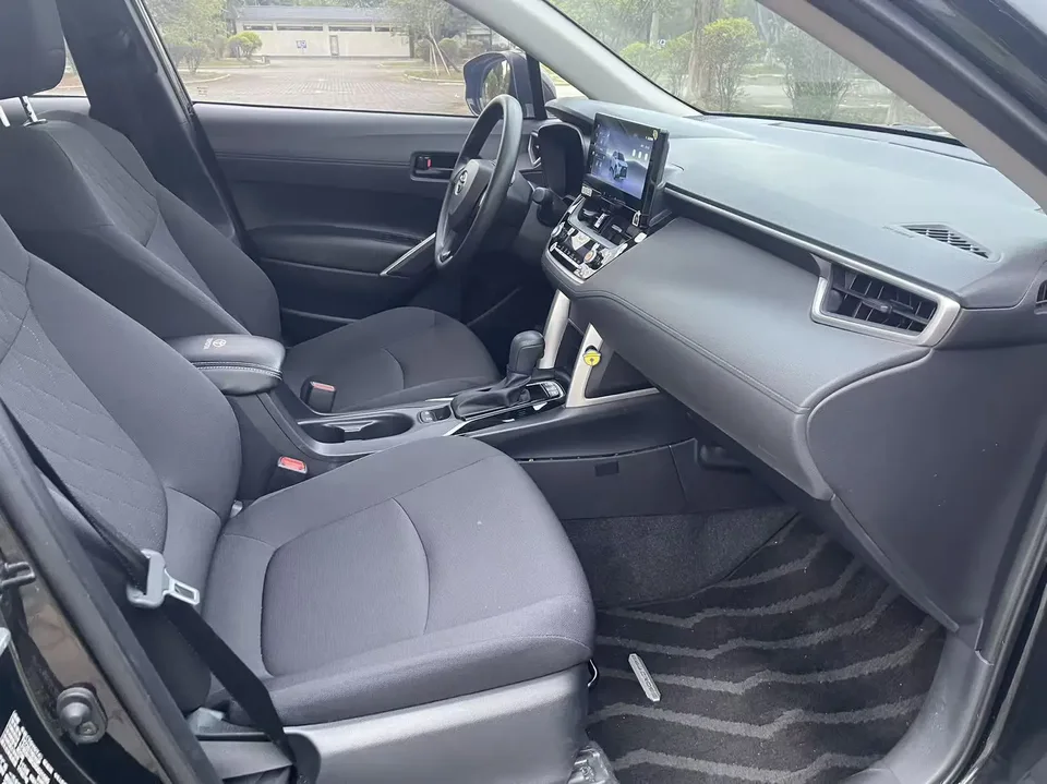 Toyota CorollaCross 2.0L Intelligent Electric Hybrid Dual Engine Pioneer Edition 2024 — миниатюра 3