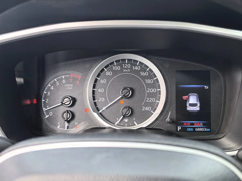 Toyota Frontlander 2.0L CVT Luxury Edition 2022 — миниатюра 4