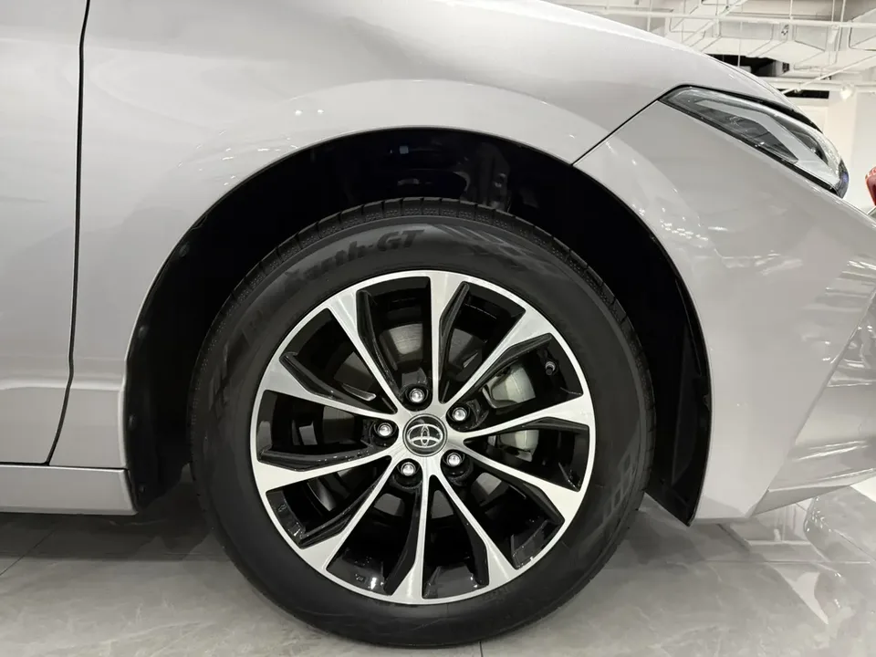 Toyota Avalon Avalon 2.0L CVT Progressive Edition 2024 — миниатюра 5