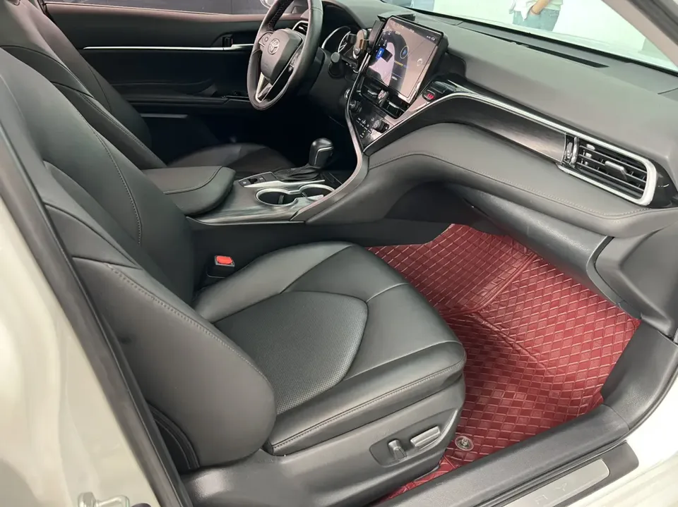 Toyota Camry 2.0G Deluxe Edition 2022 — миниатюра 5