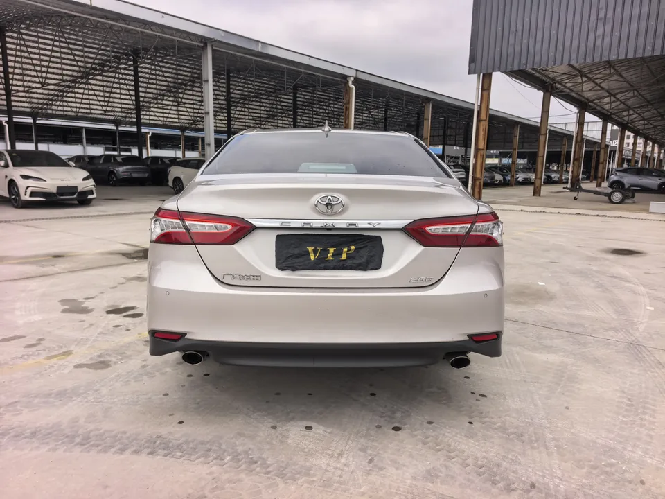 Toyota Camry 2.0GVP Leading Edition 2023 — миниатюра 2
