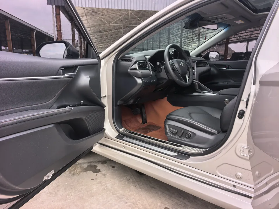 Toyota Camry 2.0GVP Leading Edition 2023 — миниатюра 5