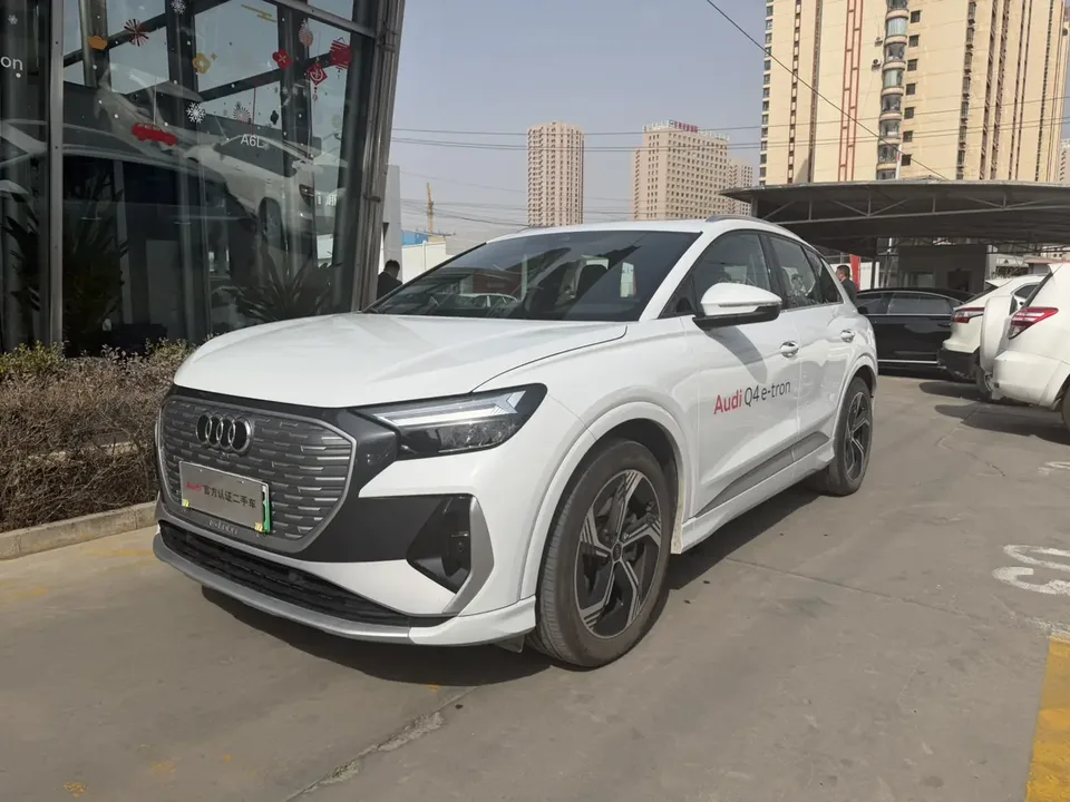 Audi Q4 e-tron 2024