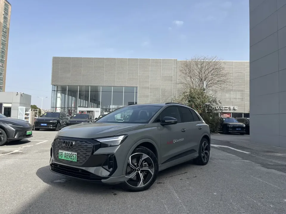 Audi Q4 e-tron 2024