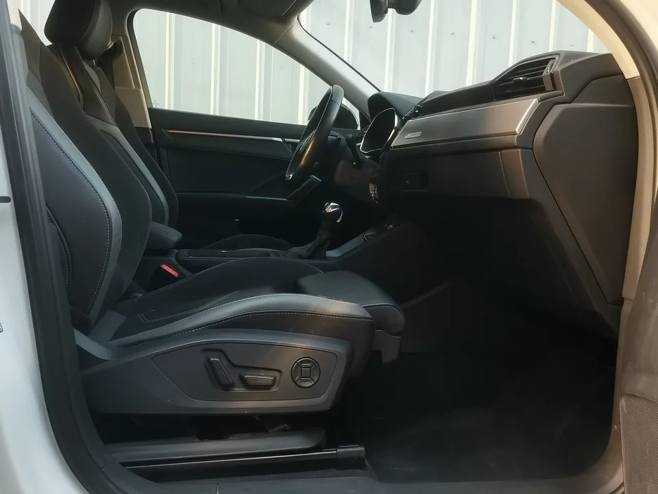 Audi Q3 SPORTBACK facelift 40 TFSI fashionable model 2023 — миниатюра 2