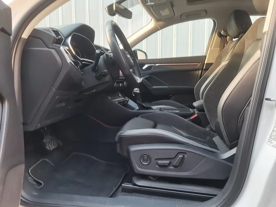 Audi Q3 SPORTBACK facelift 40 TFSI fashionable model 2023 — миниатюра 3