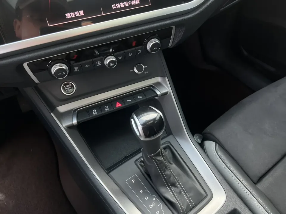 Audi Q3 Audi Q3 2022 35 TFSI Fashionable and Dynamic 2022 — миниатюра 5