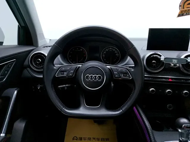 Audi Q2L Audi Q2L 2022 35 TFSI aggressive and dynamic model 2022 — миниатюра 4